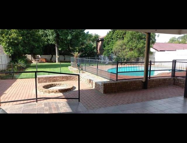 5 BEDROOM HOUSE FOR SALE IN MAYVILLE